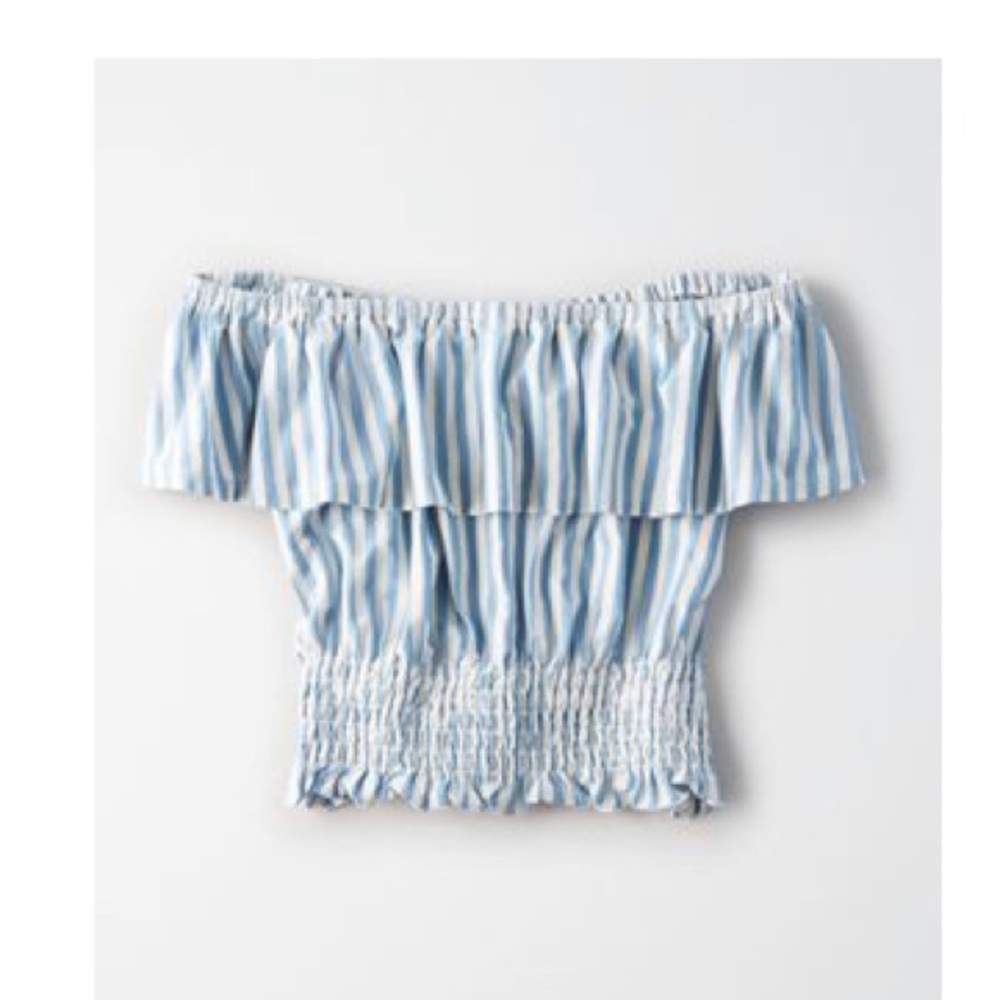 NWOT AE off shoulder crop top